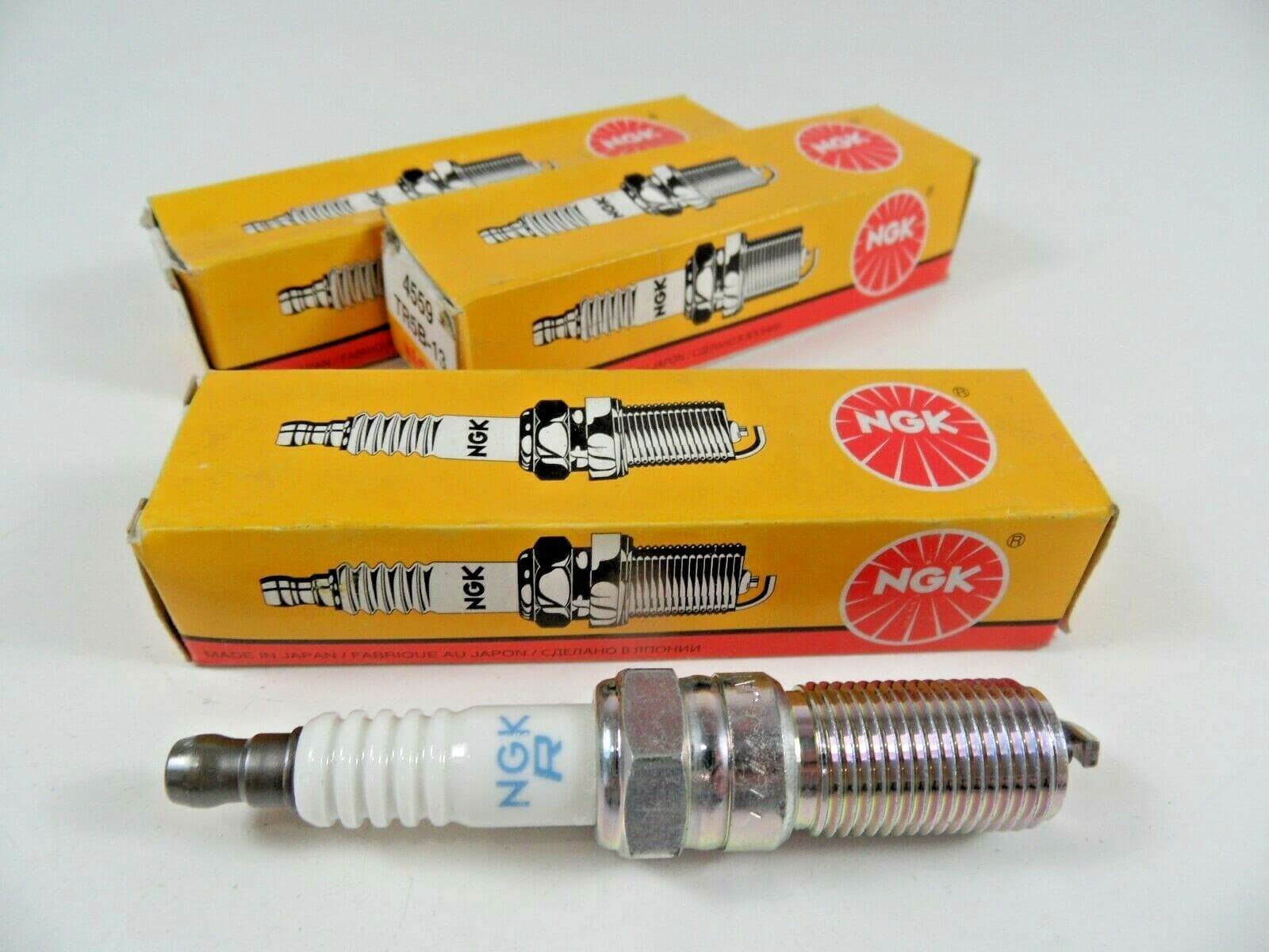 Свеча зажигания NGK, 4559